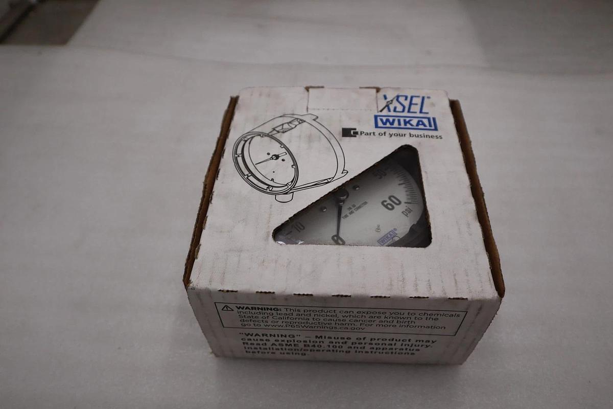 WIKA Instrument 9834826-0031 Pressure Gauge 60 PSI 1/2 Lower Mount STK 5607CC