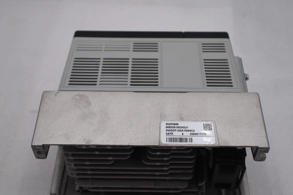 Used NEW Allen-Bradley Powerflex Drive 20AD2P1A0AYNNNC0 1 HP STOCK 2594