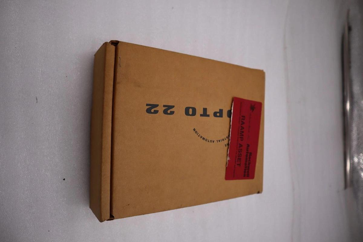 NEW OPEN BOX OPTO 22 G4PB24 / G4PB24 STOCK H336