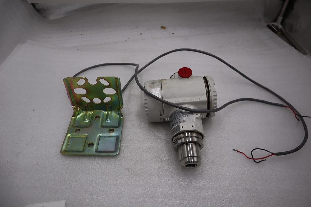 Used ABB 2600T 266HSHHSBA1 E6L5B6L2 Pressure Transmitter STOCK 5886