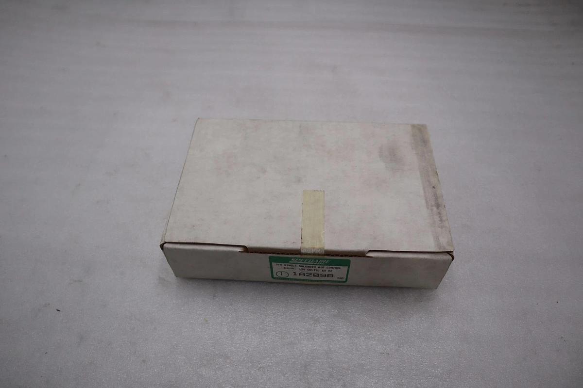 Used GRAINGER SPEEDAIRE MODEL 1A209B SINGLE SOLENOID AIR CONTROL VALVE NEW STOCK 6050