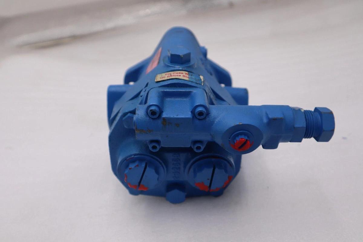 EATON PVQ10A2R NEW-NO BOX HYDRAULIC PUMP 02-466286 STOCK H945