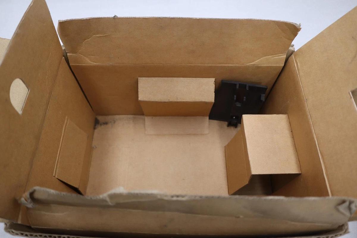 Used YOKOGAWA S3 UT350-00 100-240VAC - STOCK 1397CC