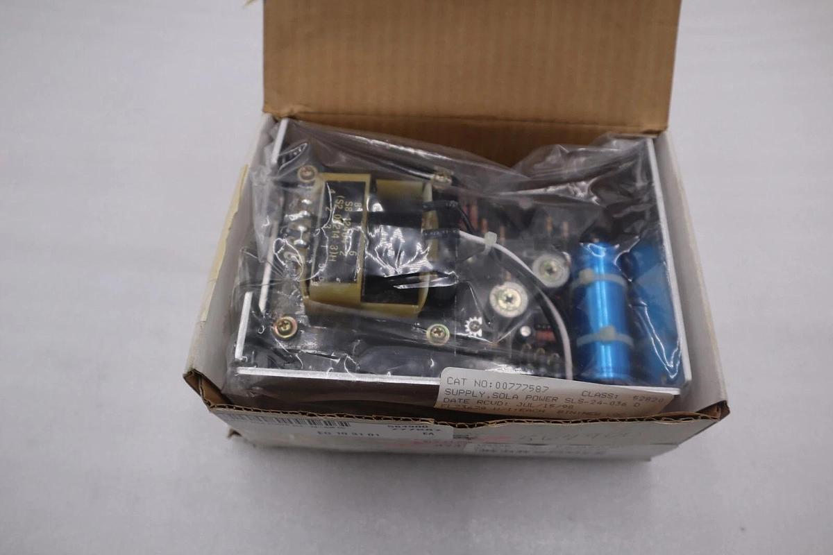 NEW IN BOX SOLA SLS-24-036 Regulated Power Supply 24VDC STOCK G13A