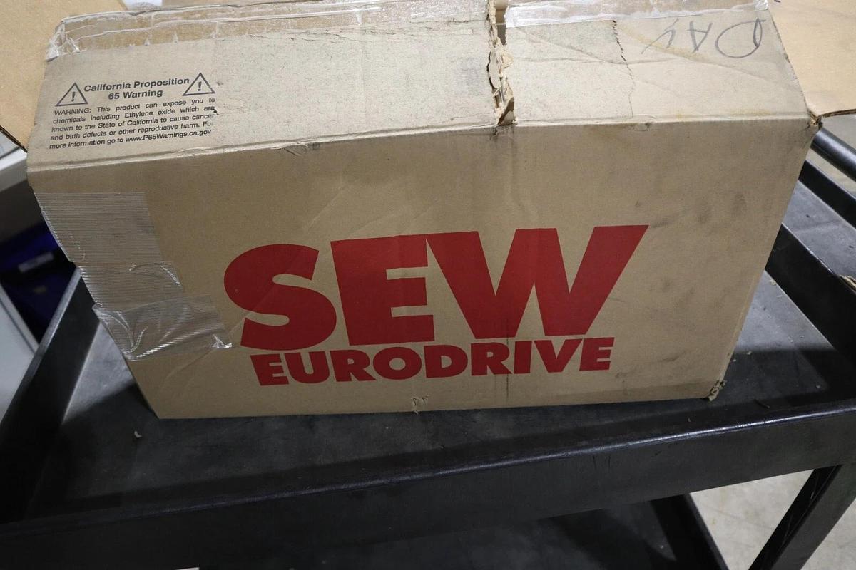 Used NEW Sew Eurodrive S47 DRN80M4/BE1HR Helical Worm Gearmotor STOCK H822