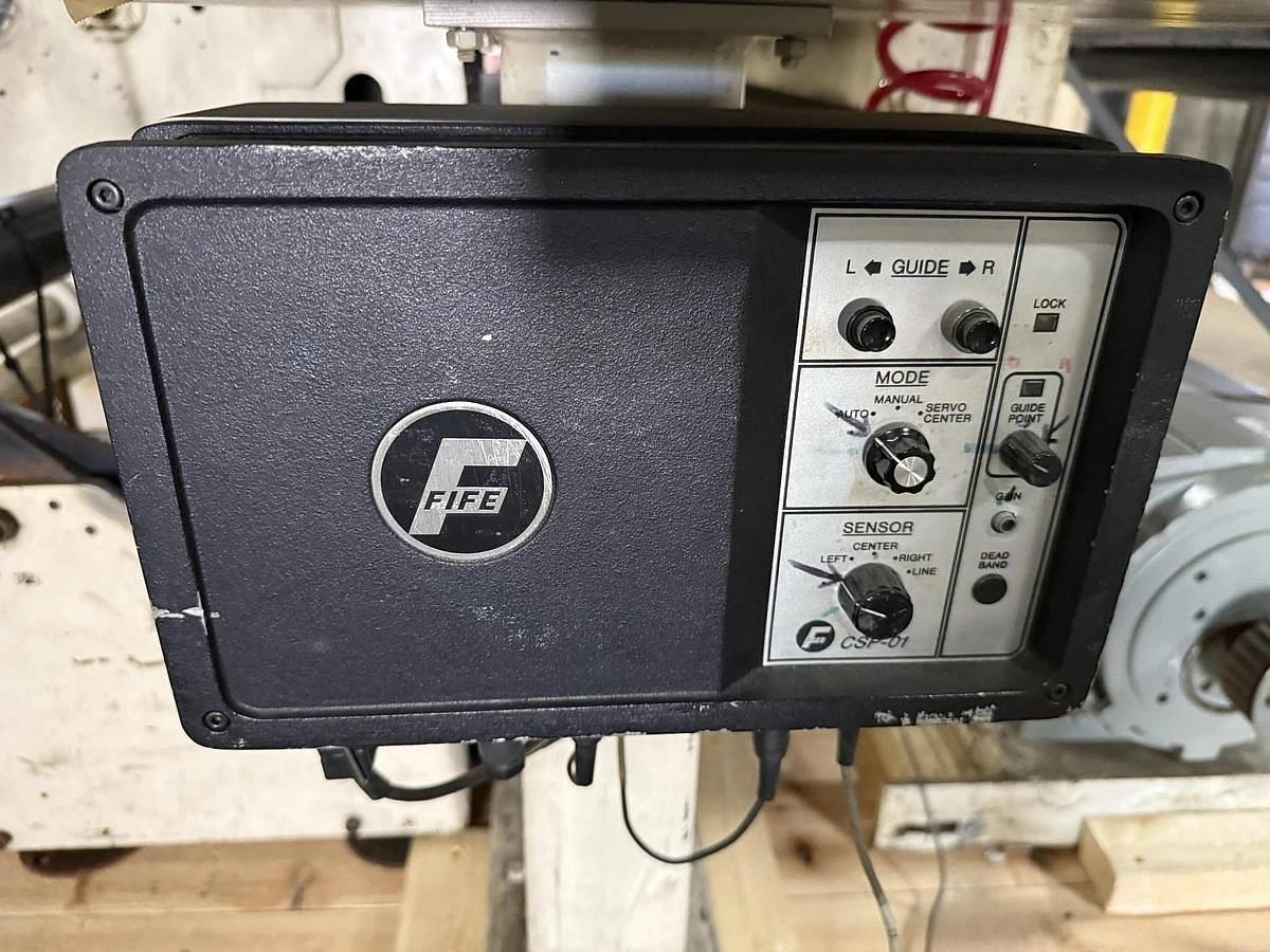 Used 32" WIDE STANFORD MAN ROLAND MODEL 152 FW DOCTOR REWINDER