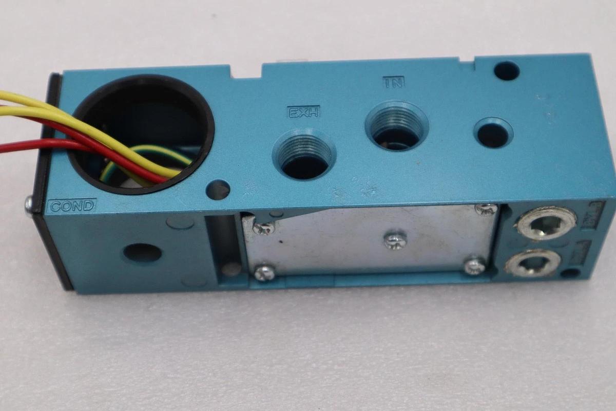 Used NEW MAC 82A-0A-CPA-00-0006 Solenoid Valve Base STOCK H1463
