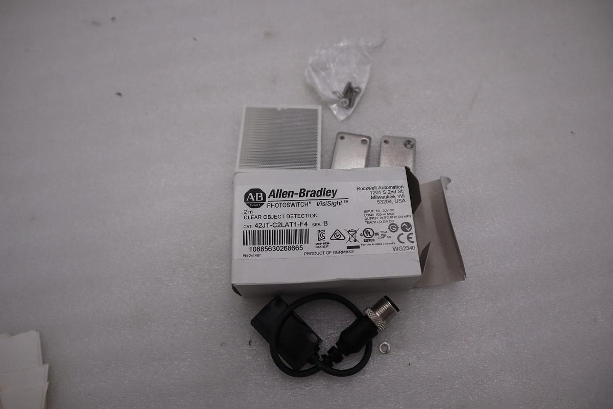 Allen Bradley 42JT-C2LAT1-F4 PHOTOELECTRIC SENSOR 42JT CLEAR OBJECT STOCK H1021A