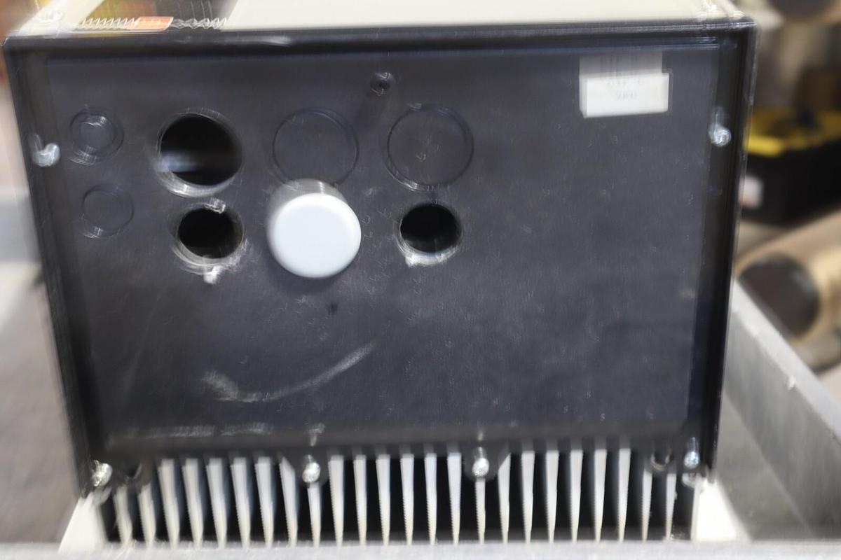 Used DANFOSS VARIABLE SPEED DRIVE VLT TYPE 3011 175L2014 STOCK S-261