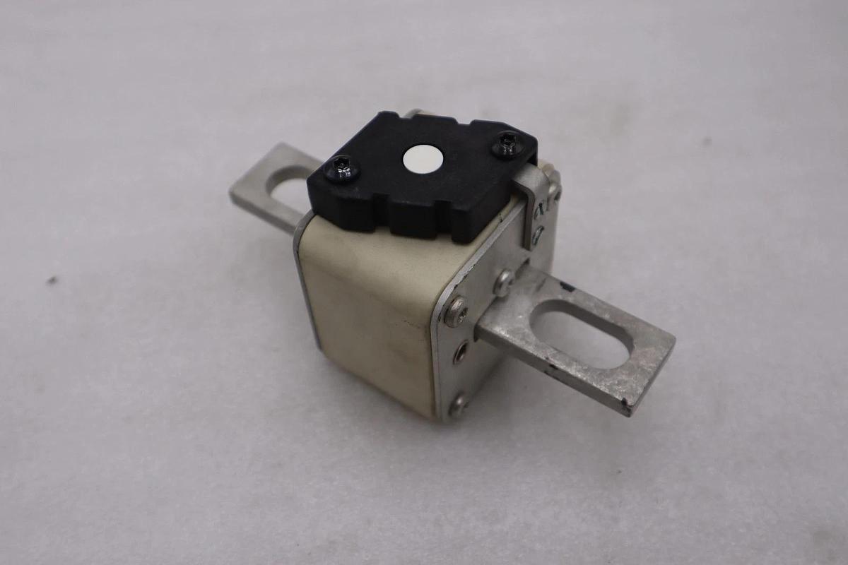 Used BUSSMAN 170M5660 FUSE 500 A, 660-700 V - STOCK GF584A