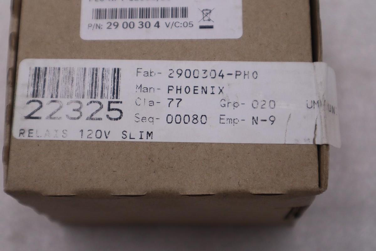 BOX OF 10 - PHOENIX CONTACT PLC-RPT-120UC/21 RELAY MODULES 29 00 30 4 - #K1673A