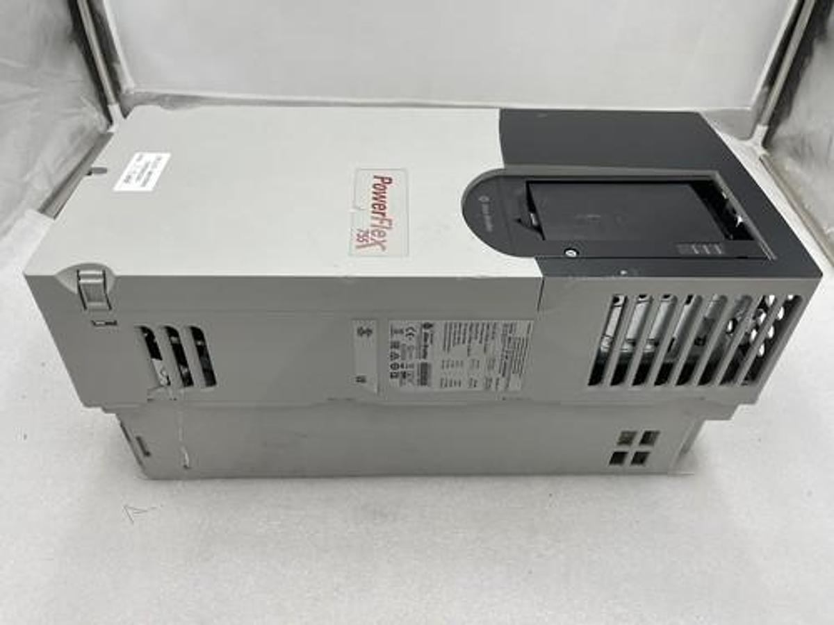 Used ALLEN BRADLEY POWERFLEX 755 20G11FD065AA0NNNNN SER. A F/W 14.004  STOCK 3166