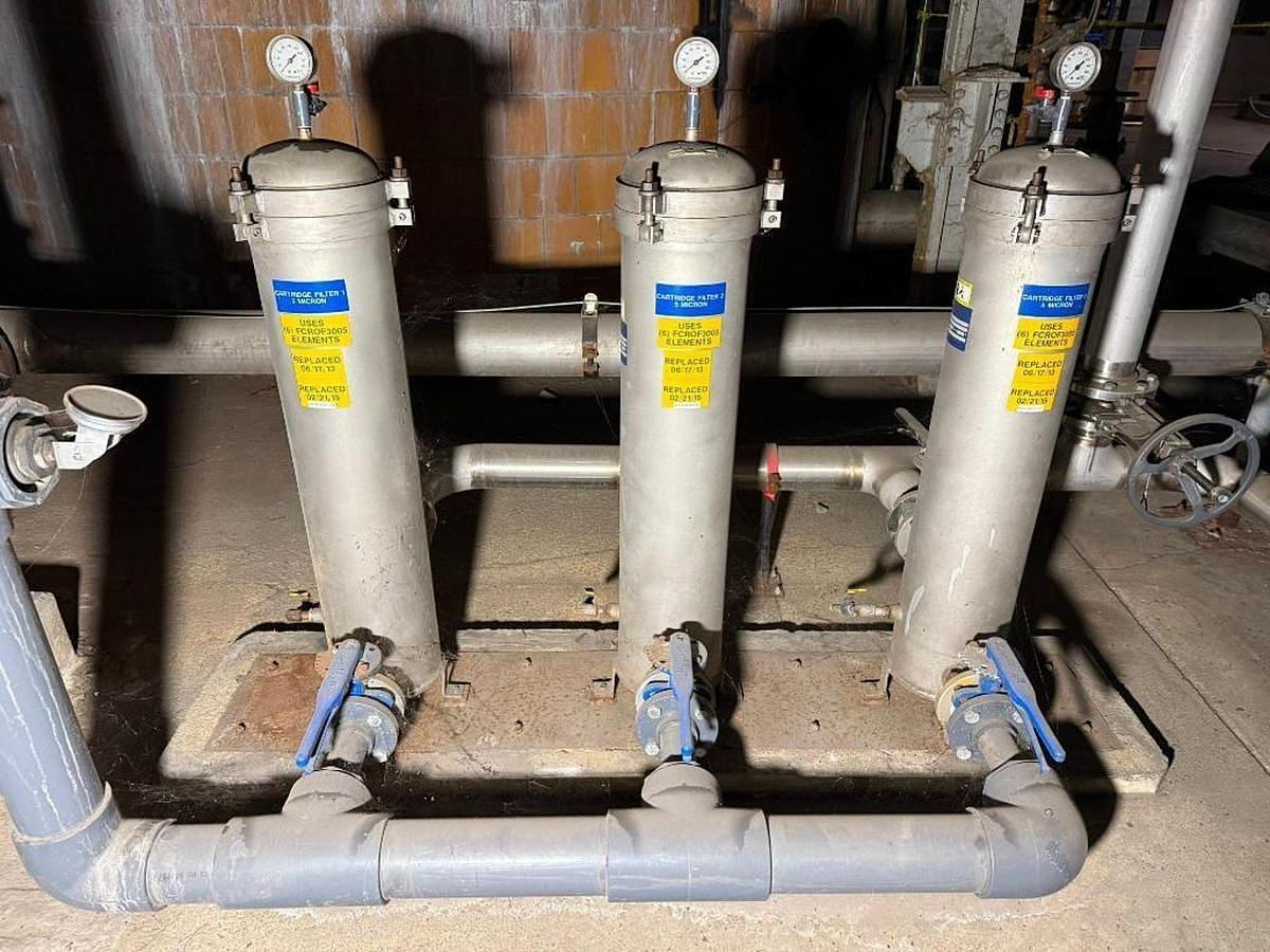 Used COMPLETE REVERSE OSMOSIS WATER FILTER SYSTEM (USED IN PAPER MILL PROCESS)