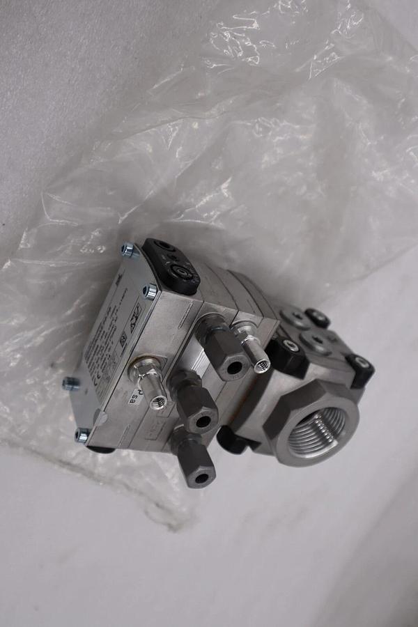 Used NEW KROM SCHRODER VRH125R05AE/PP/PP Gas Pressure Regulator STOCK H1208