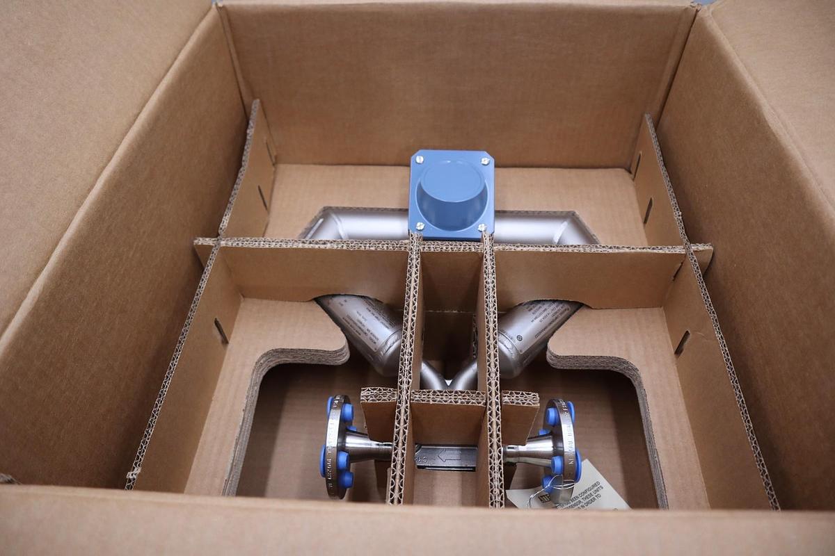 EMERSON CMF050M313NRAAEZZZ CORIOLIS METER ELITE 1/2 INCH DN15 - STOCK GF401
