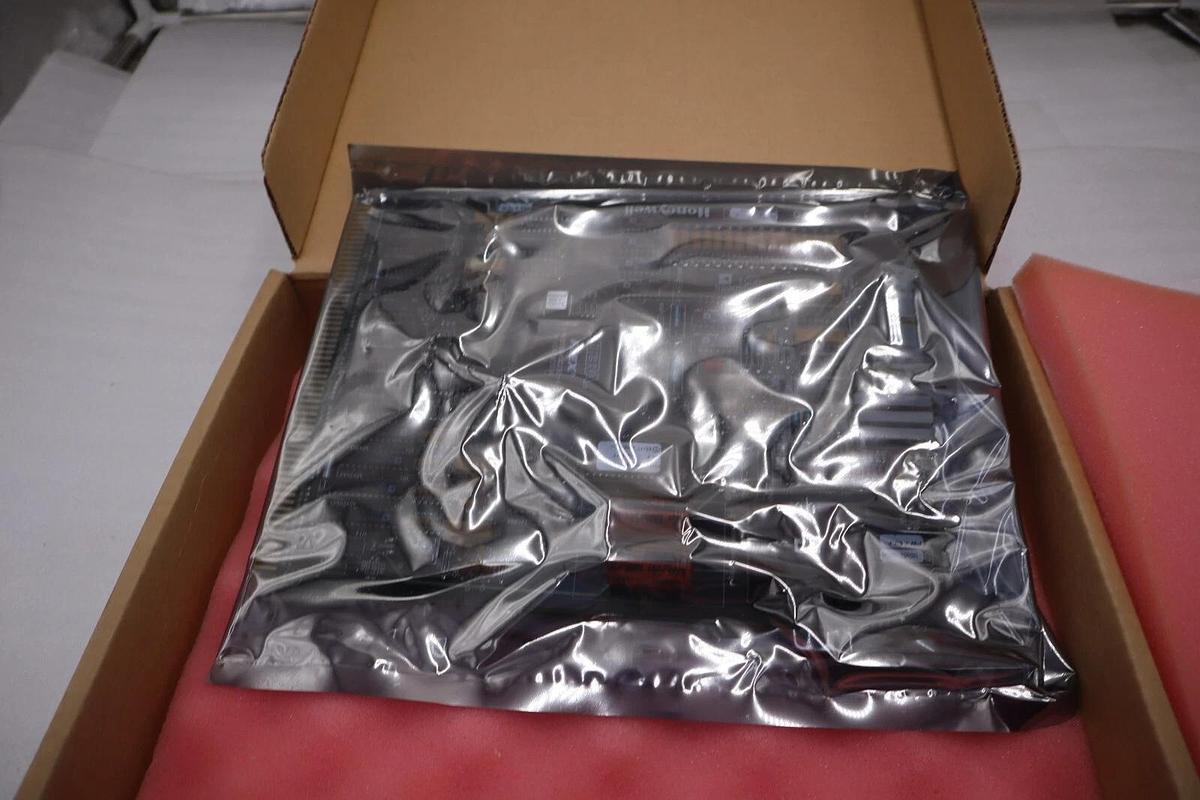 NEW IN BOX Honeywell  Assy No 51305406-001 REV H PC BOARD UCIO STOCK G65