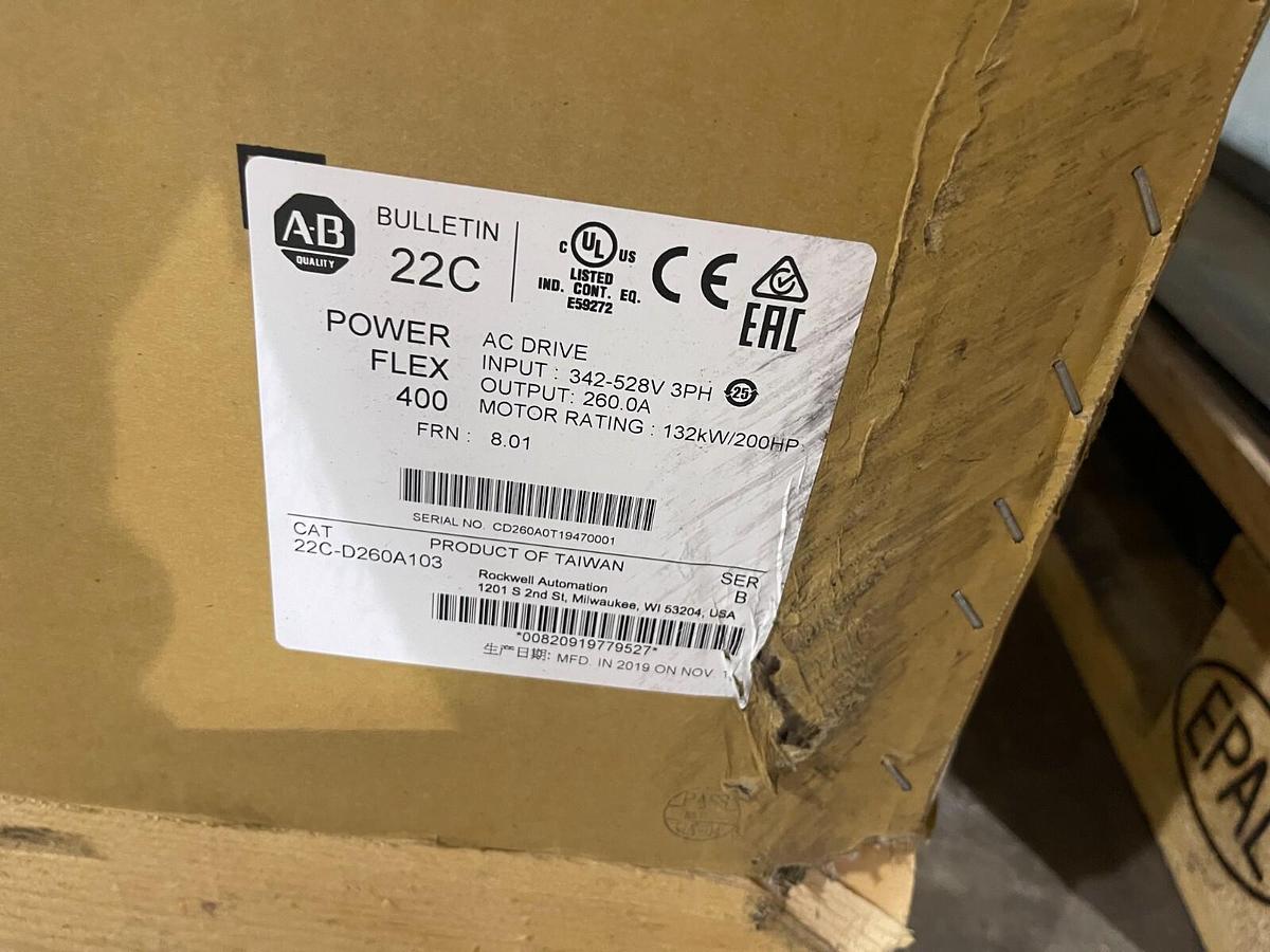 NEW ALLEN BRADLEY POWERFLEX 400 DRIVE 200 HP DRIVE 22C-D260A103 STOCK S-230
