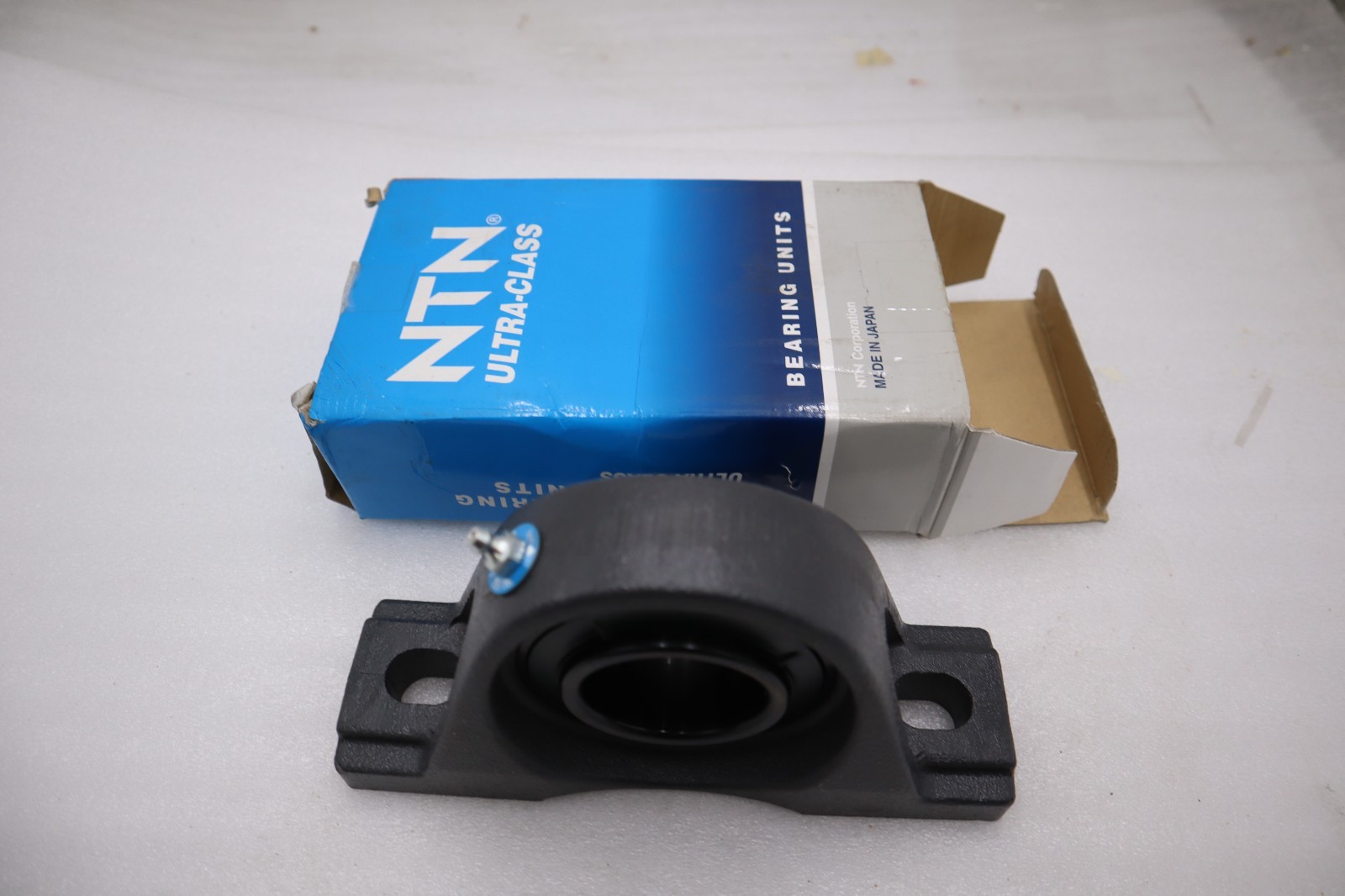 NEW IN BOX NTN UCPL-1.15/16M Pillow Block Bearing Ball 1-15/16" Bore STOCK H542A
