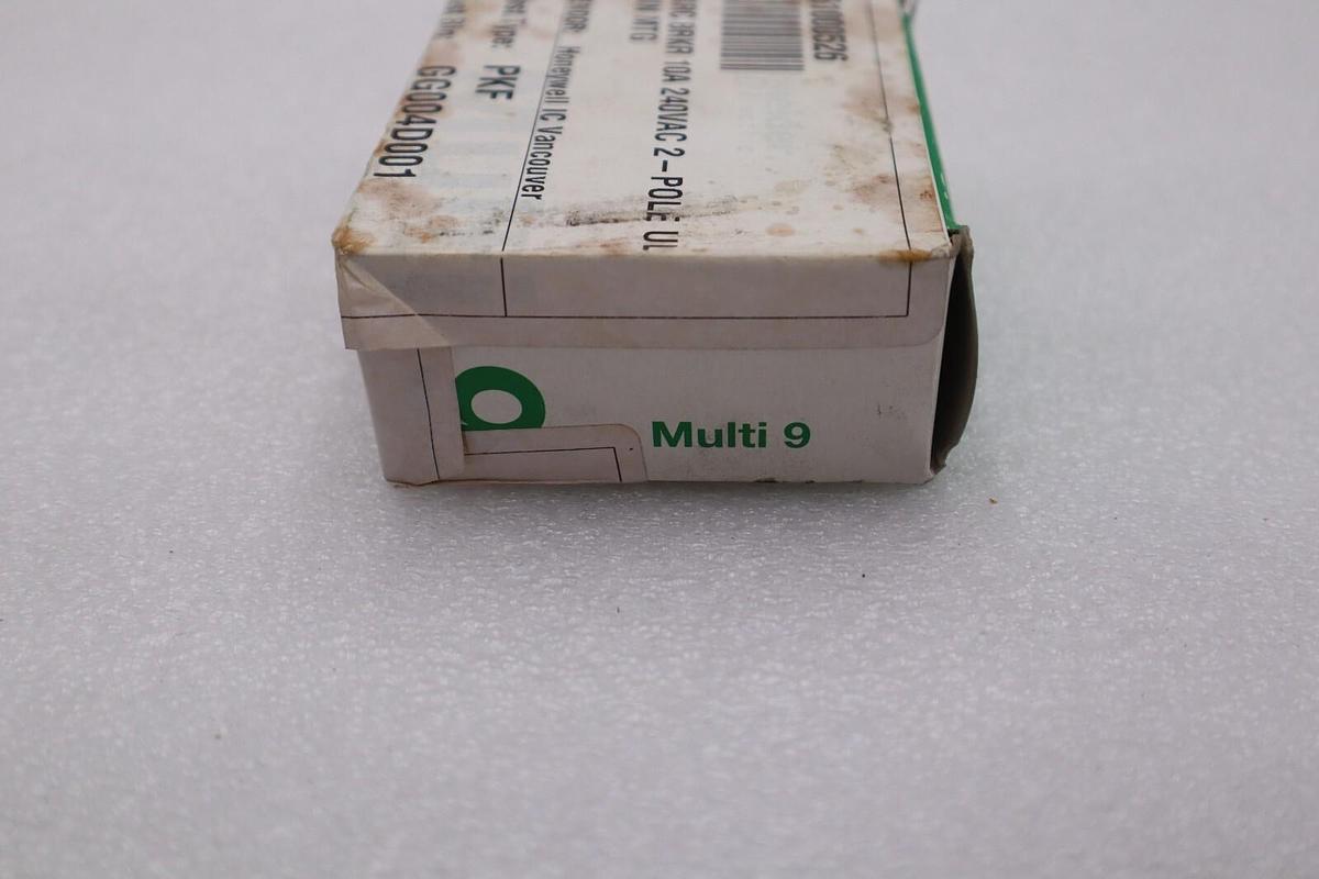 Used SCHNEIDER ELECTRIC GG004D001 CIRCUIT BREAKER 10A 240VAC STOCK #K-2326