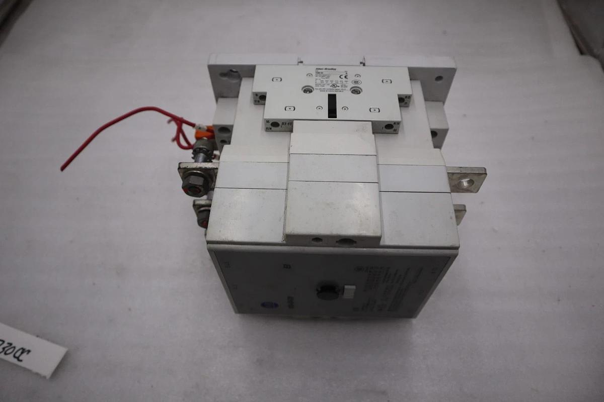 Used Allen-Bradley 100-D420 Industrial Contactor 100-D 110-130V - STOCK 3729CC
