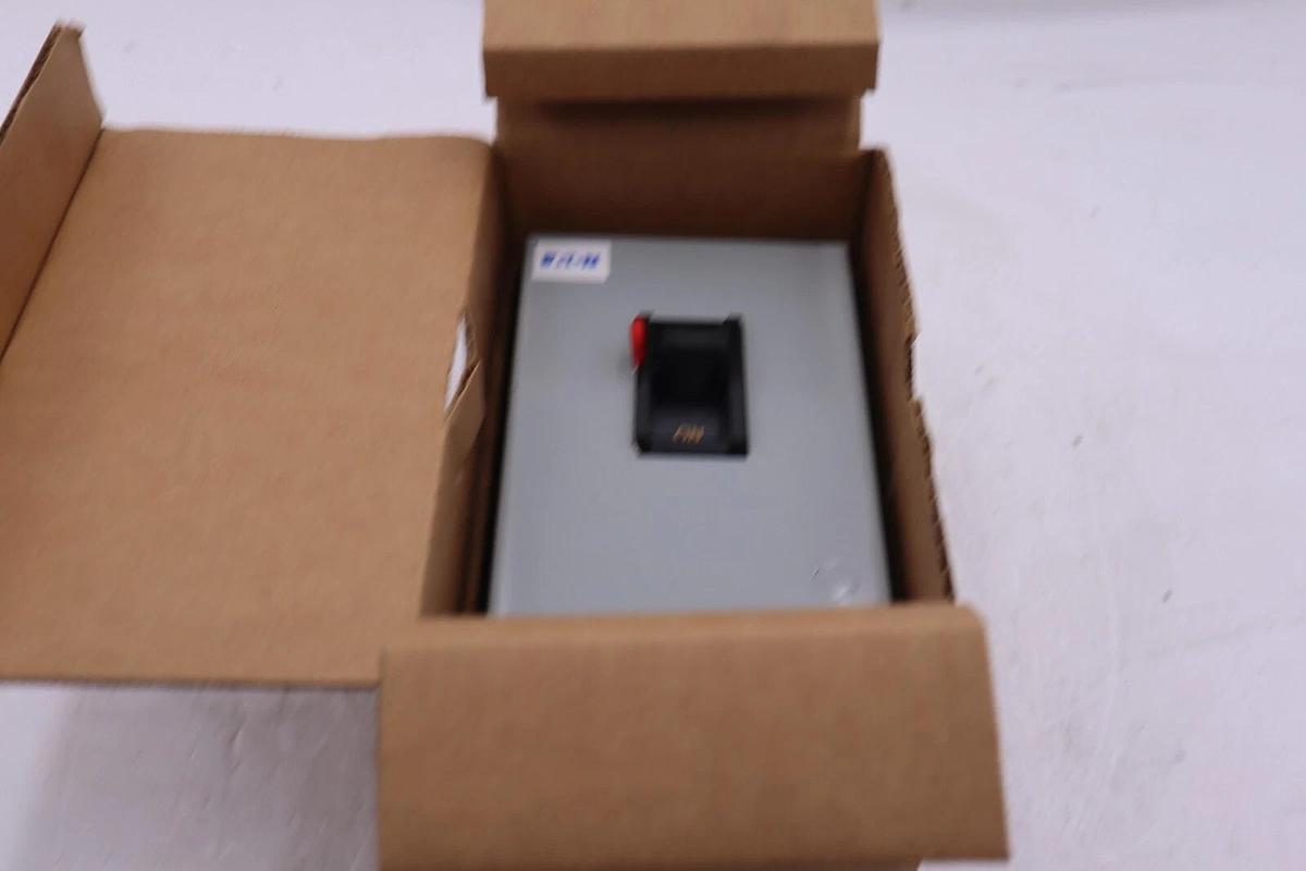 Used EATON MOTOR STARTER MANUAL 5 HP 480 VAC B100S0B NEW IN BOX 2018 STOCK 1663
