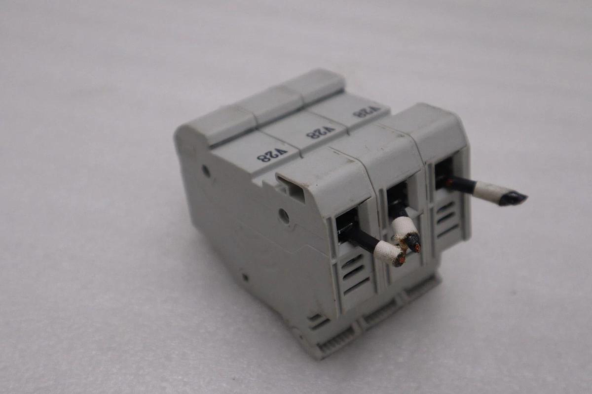 Used Cooper Bussmann CHCC 3-Pole Fuse Holder 600V 30A STOCK H1519A