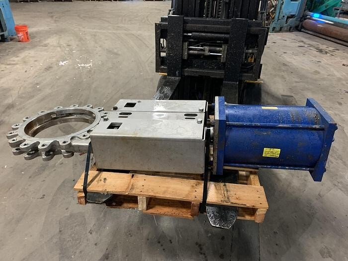 Used 16" PNEUMATIC KNIFE GATE VALVE (SCAVENGER VALVE)