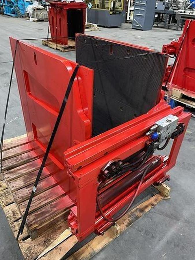 Used BOLZONI AURAMO 2500LB CAPACITY CARTON CLAMP MODEL LB14J7A CLASS II MFG. 2015