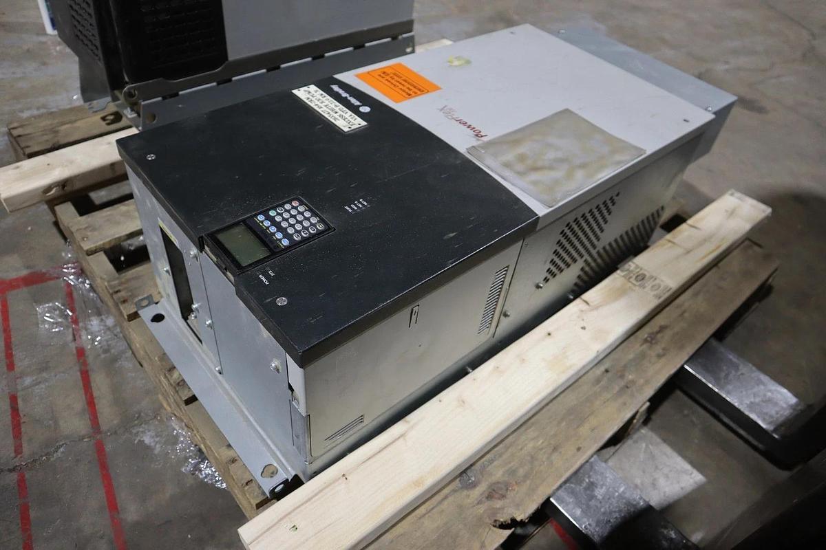 Used ALLEN BRADLEY 20BE144A3AYNANC0 POWERFLEX 700 150HP AC DRIVE - STOCK SGF-5