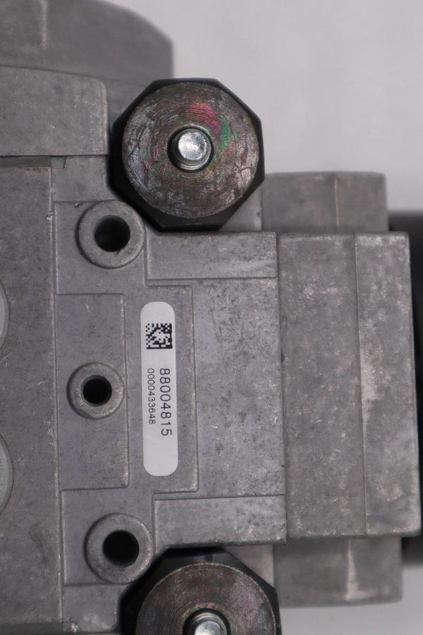 Used KROM SCHRODER VALVARIO 88004815 VAS240R/NQSR Gas Solenoid Valve STOCK H1124