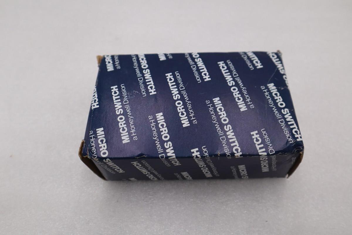 Used NEW Honeywell MPB10 Micro Switch Photoelectric Receptacle Base STOCK G916A