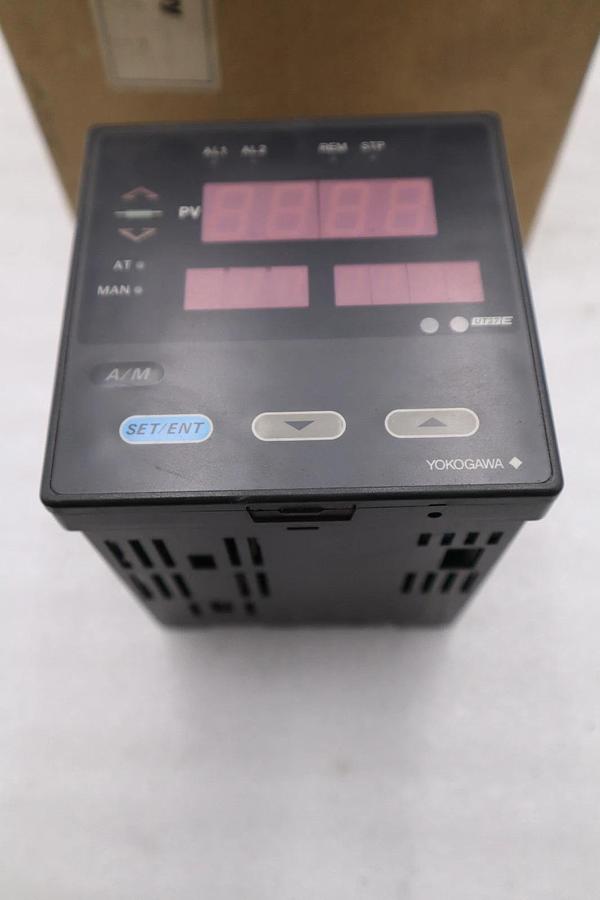 Used Yokogawa UT37E Digital Indicating Controller 100-240VAC - STOCK 3130CC