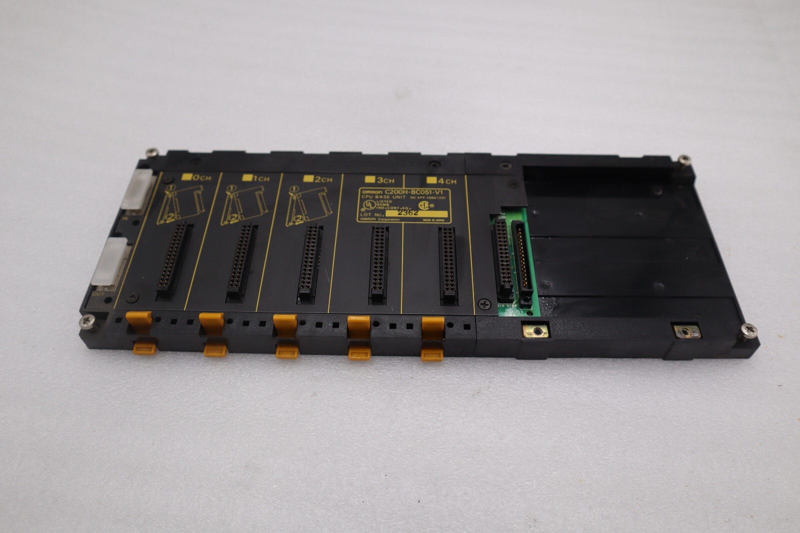 Used OMRON C200H-BC051-V1 CPU Base Unit stock 3911-A