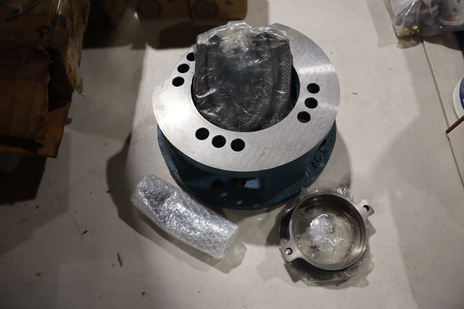 NEW IN BOX DODGE AC5 ADJ PACK ADPT ASSY 356158 STOCK H1063