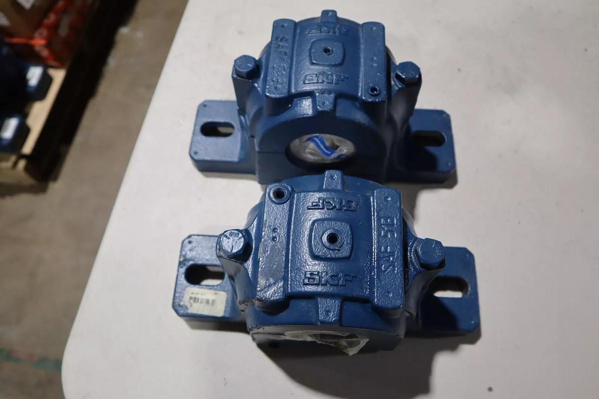 NEW SAF 513 - SKF SPHERICAL ROLLER BEARING PILLOW BLOCK STOCK S-514