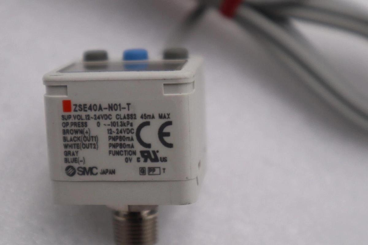 Used SMC ZSE40A-N01-T High Precision Digital Pressure Switch L-515-C