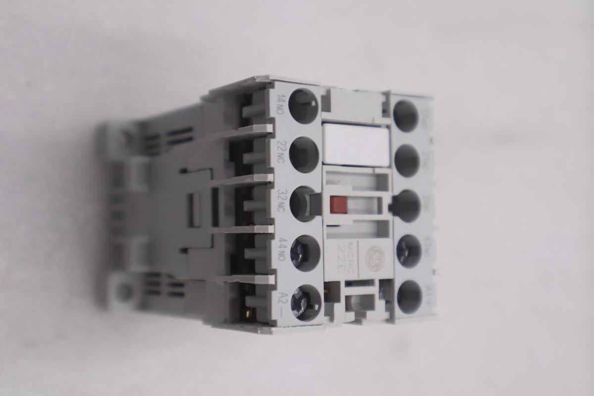 Used NEW OPEN BOX General Electric MCRC022ATL Auxiliary Relay STOCK K-3380