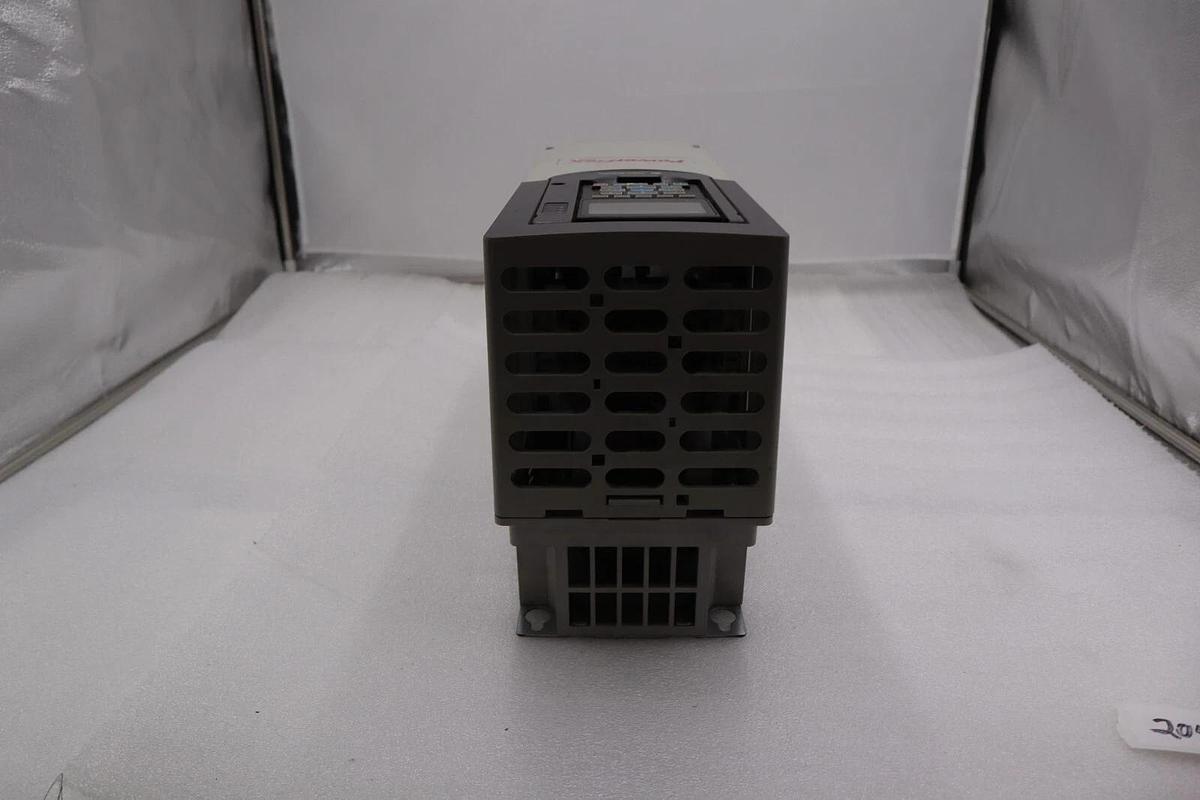 Used ALLEN BRADLEY 20g11nc015ja0nnnnn SER A 10HP POWERFLEX DRIVE W/ HIM STOCK 2045