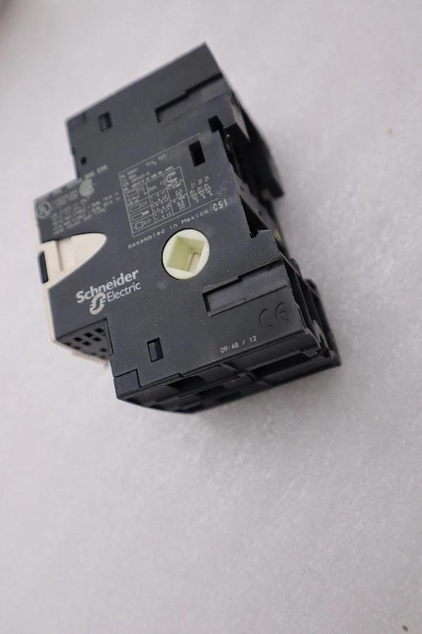 Used New Schneider Electric LS1D30 Fuse Holder TeSys-027308 Class CC 3P 30A #H1088A