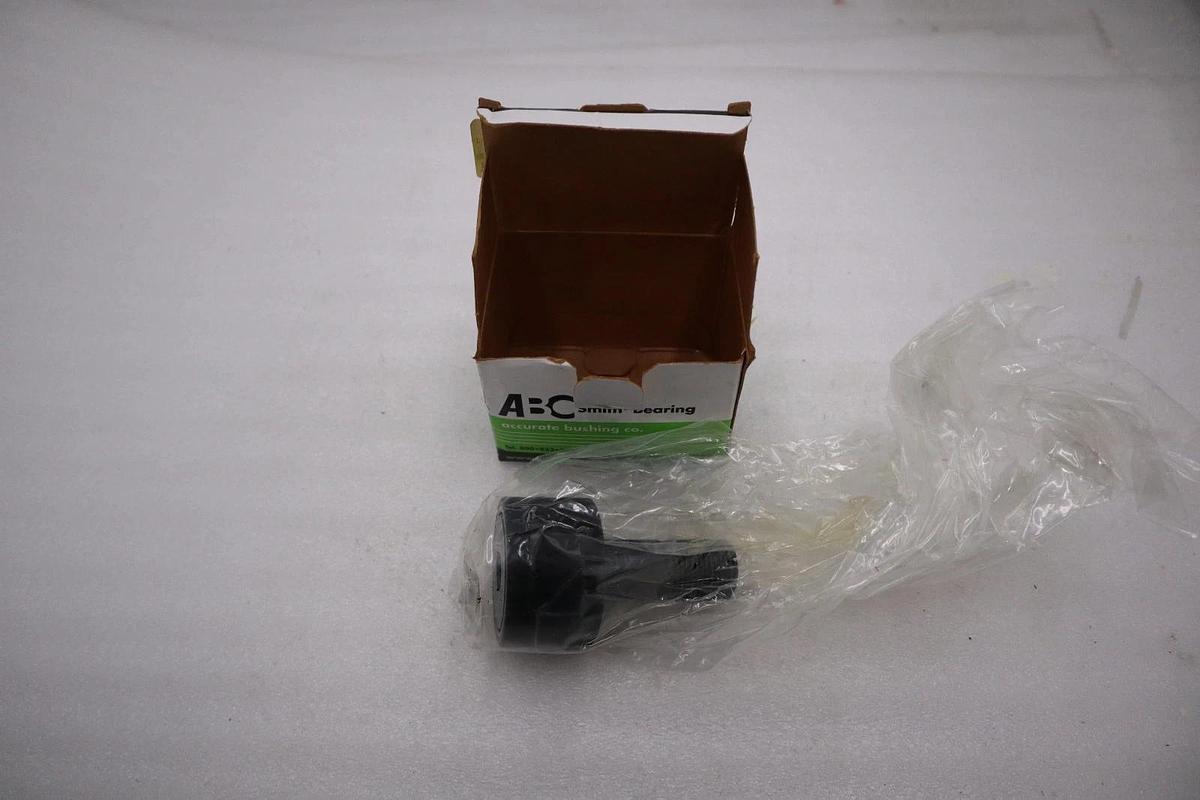NEW IN BOX SMITH BEARING CR-2-XB-163 CAM FOLLOWER BEARING STOCK H568A