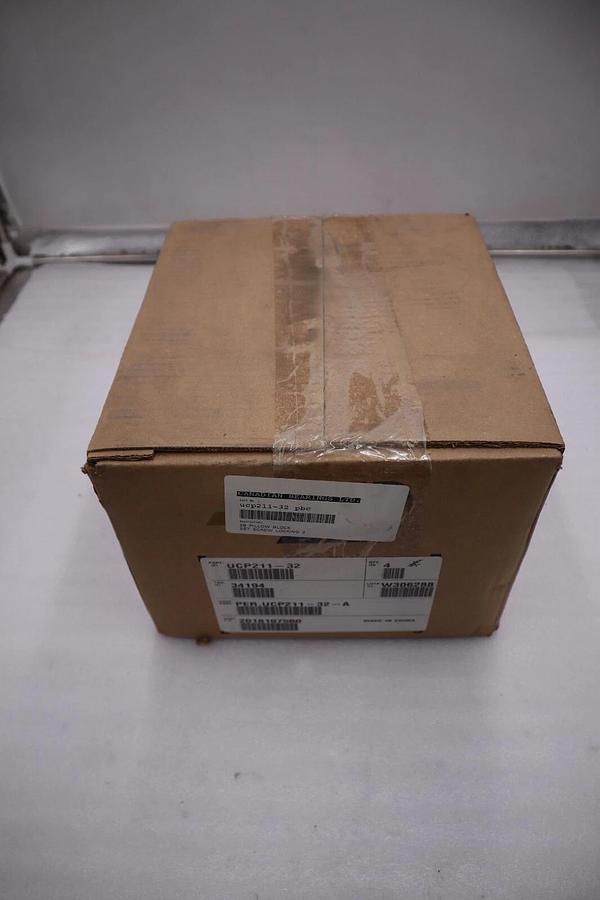 Used BOX OF 4 - PEER UCP211-32 Solid Base Pillow Block Bearing 2" Bore STOCK 800D