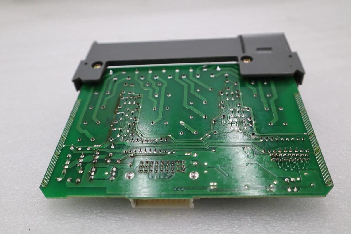 Used Allen Bradley 1746-OW16 /C SLC 500 Relay Output Module STOCK H675A