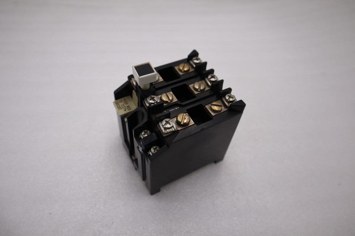 Used AB Allen Bradley 592-J0V16 Series B NEMA A600 Circuit Control STK H870A