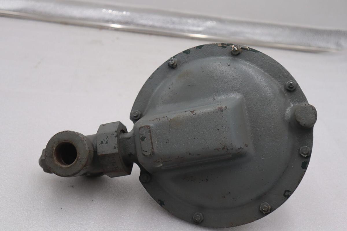 Fisher Governor Series Pressure Regulator Type 739C7 Outlet 7-12" WC #3640