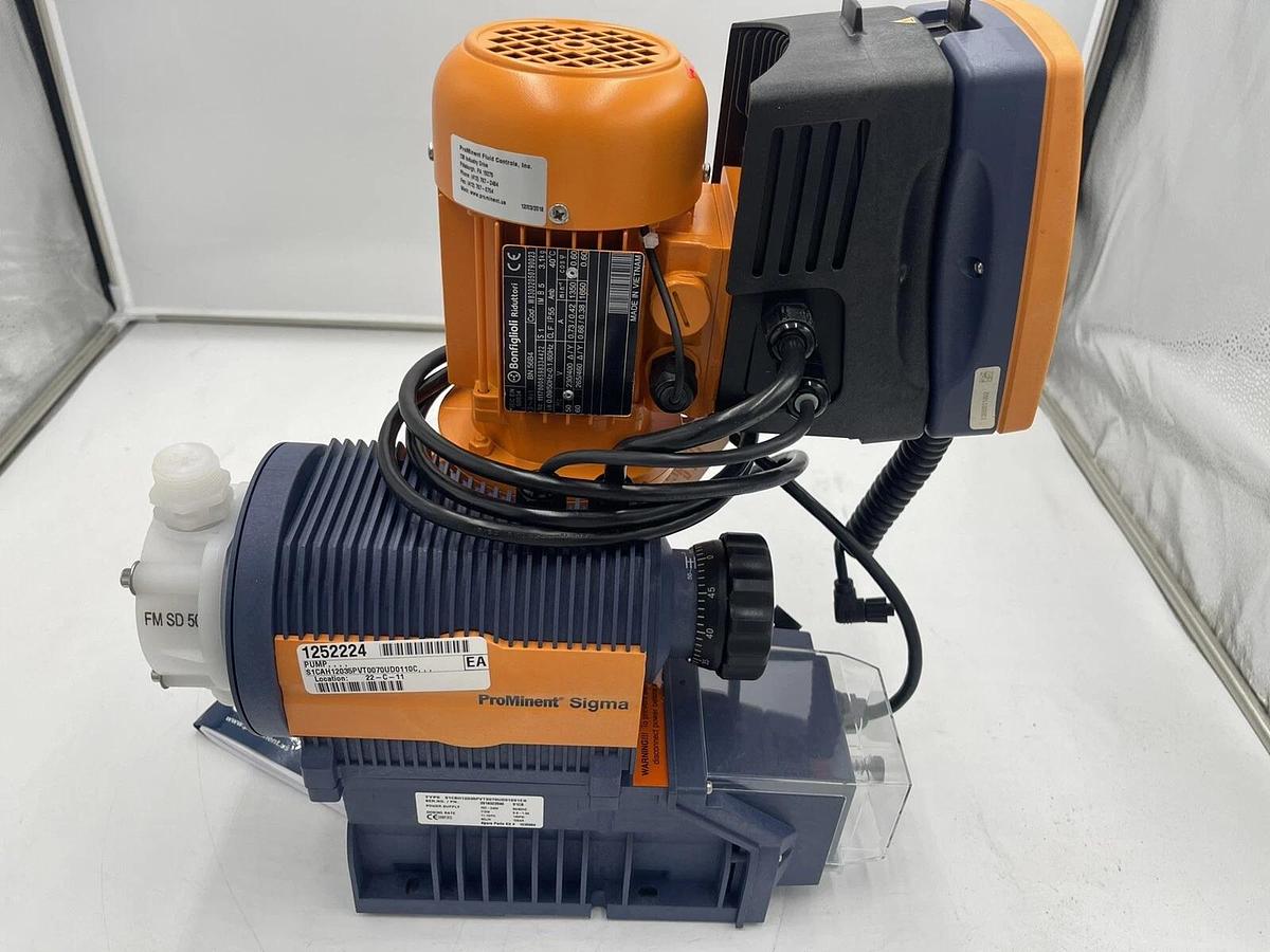 prominent s1cbh12035pvts070ud010s1en metering pump 11.1gph NEW stock 1262