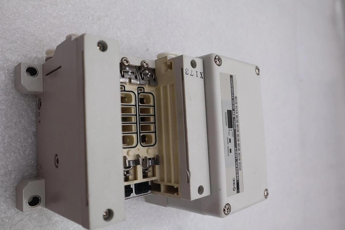 SMC VV5Q21-03C8SH-W-X173 / VV5Q2103C8SHWX173 (BRAND NEW) STOCK K-2420