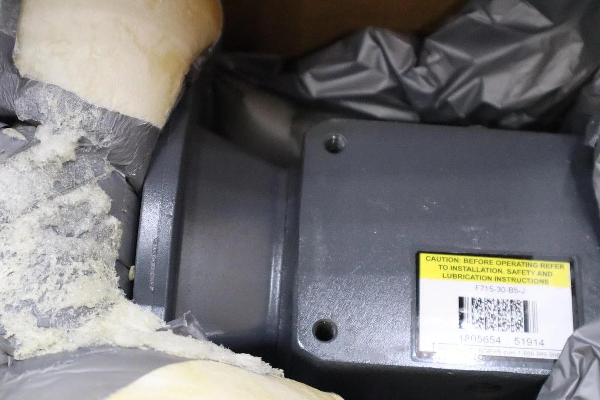 ALTRA INDUSTRIAL MOTION F715-30-B5-J SPEED REDUCER RIGHT ANGLE STOCK 3027A