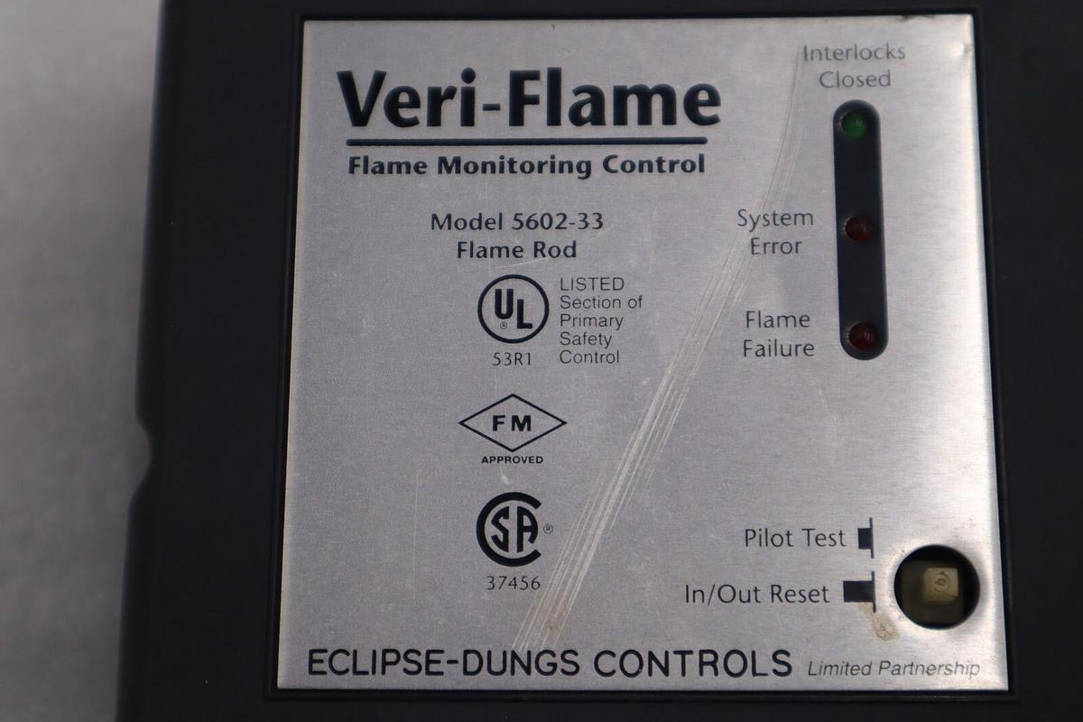 Used ECLIPSE-DUNGS CONTROL 5602-33 FLAME MONITORING CONTROL NEW NO BOX #H37A