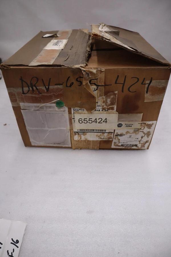NEW Allen Bradley 2094-AC09-M02-S /A Kinetix 6000 Integrated Axis Module #SGF-15
