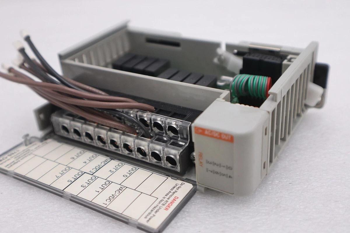 Used Allen Bradley 1769-OW8 Ser B CompactLogix 8-Channel VAC/VDC Relay Output Module